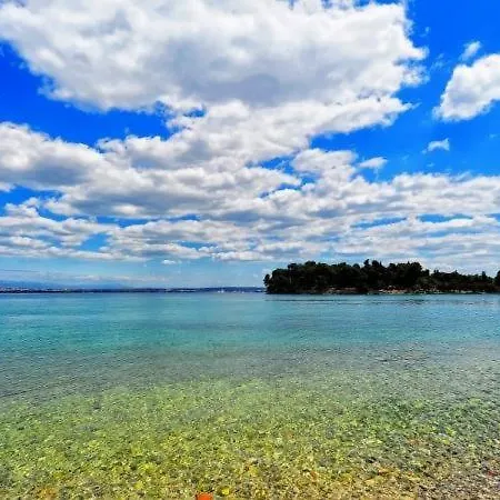 In With Sea View, Balcony, Air Conditioning, Wi-fi *