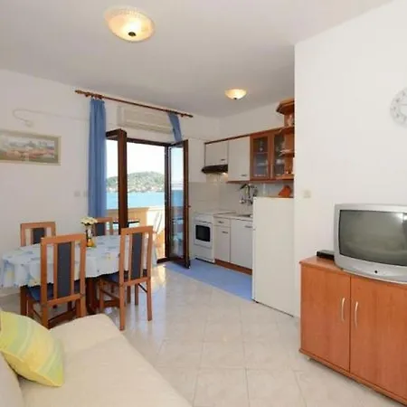 Apartament In With Sea View, Balcony, Air Conditioning, Wi-fi Kali